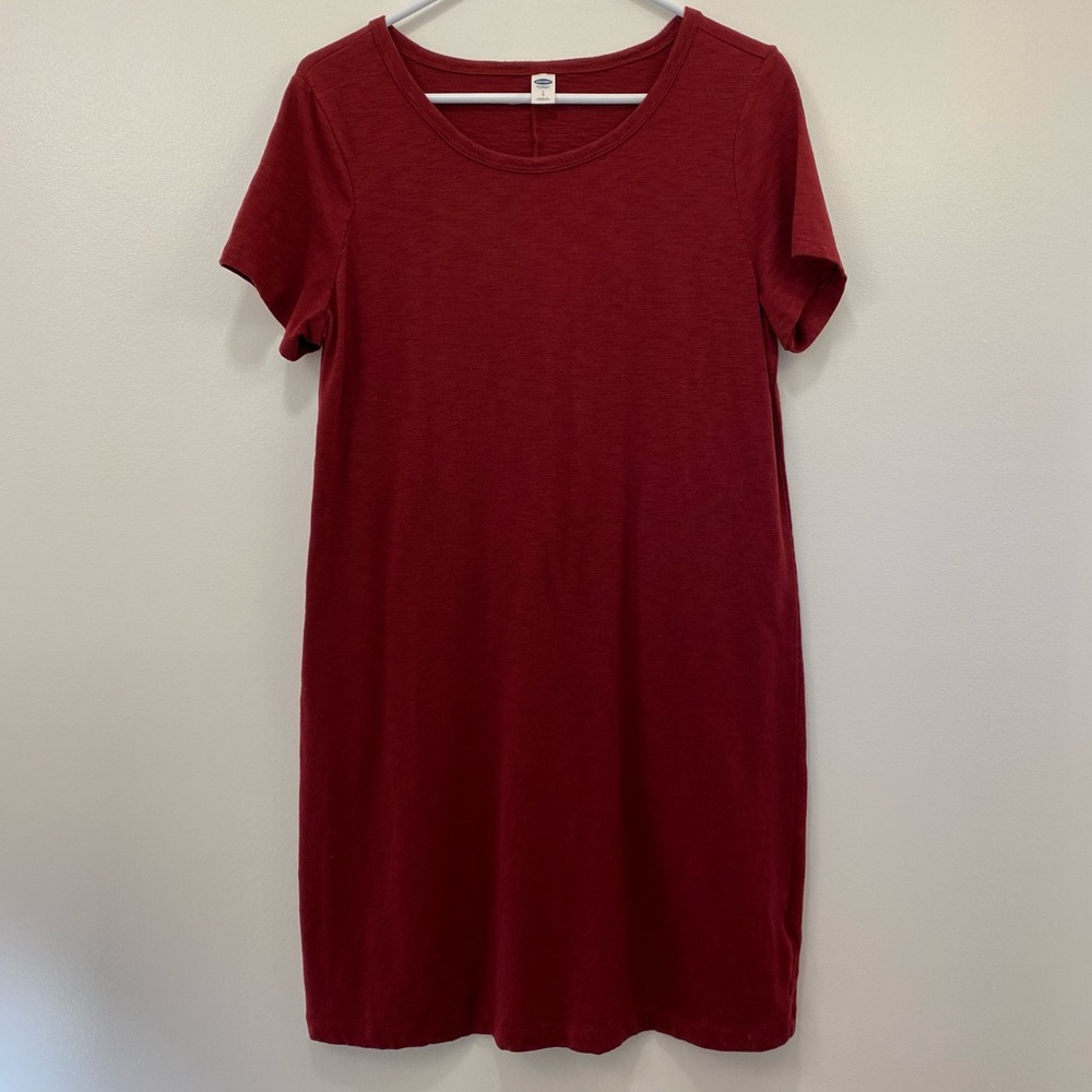 Burgundy / maroon t shirt dress